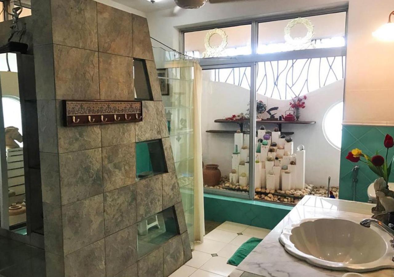Bella Vista By Stayvista - A Haven With Lush Green Surroundings, Zen Garden, Quirky Decor & A Inviting Swimming Pool โลนาวาลา ภายนอก รูปภาพ